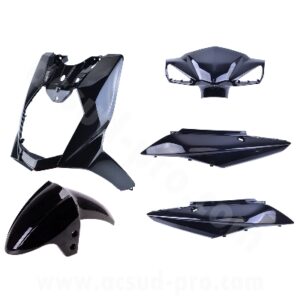 KIT CARROSSERIE ADAPT. SYM ORBIT 3 50/125CC NOIR BRILLANT (5 PIECES)( 53205-XB1-000-KG / 64301-XB1-000-KG / 83600-XB1-000-KG / 83500-XB1-000-KG)